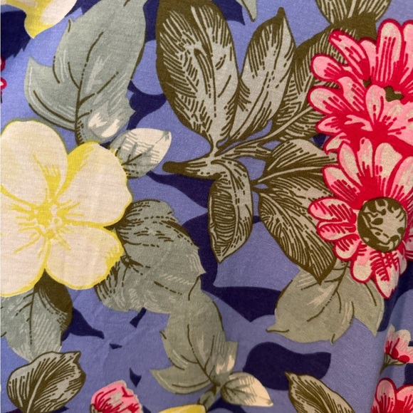 LuLaRoe Randy Shirt (medium) - Picture 5 of 5